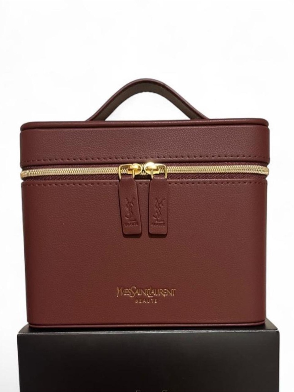 Authentic Yves Saint Laurent Beaute Burgundy Leather Vanity Case with top handle - Picture 2 of 7